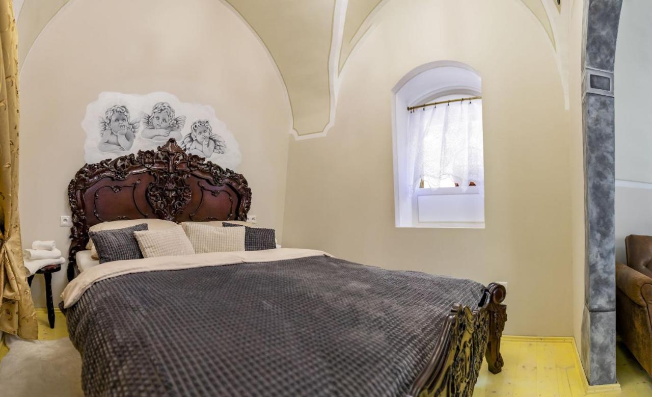 Apartman Charlotte V Dome So Studnou Na Streche Banská Štiavnica Eksteriør bilde