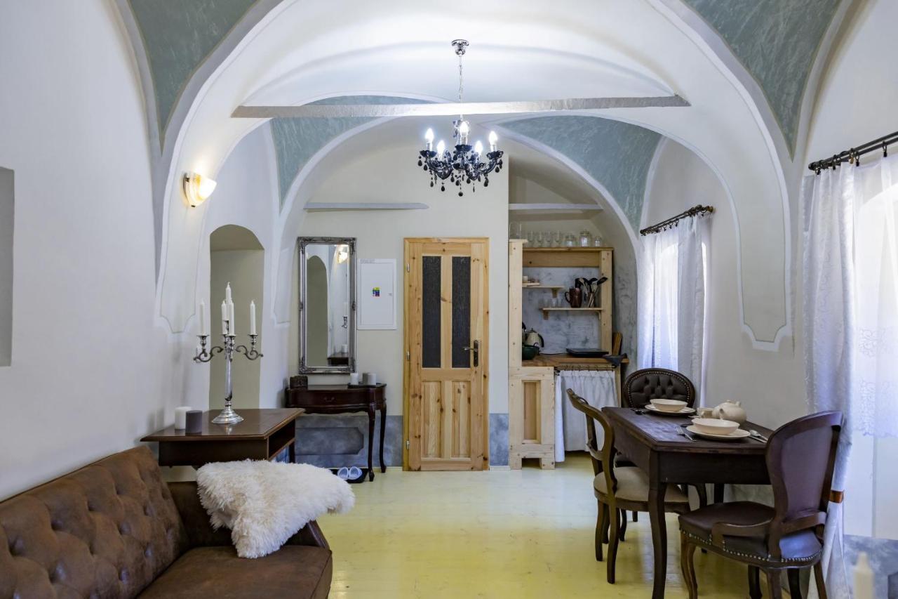 Apartman Charlotte V Dome So Studnou Na Streche Banská Štiavnica Eksteriør bilde