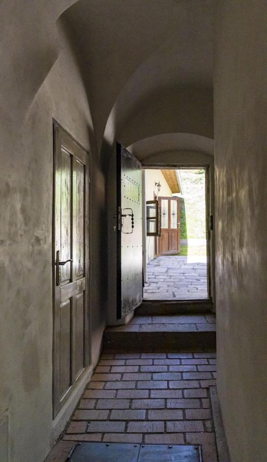 Apartman Charlotte V Dome So Studnou Na Streche Banská Štiavnica Eksteriør bilde